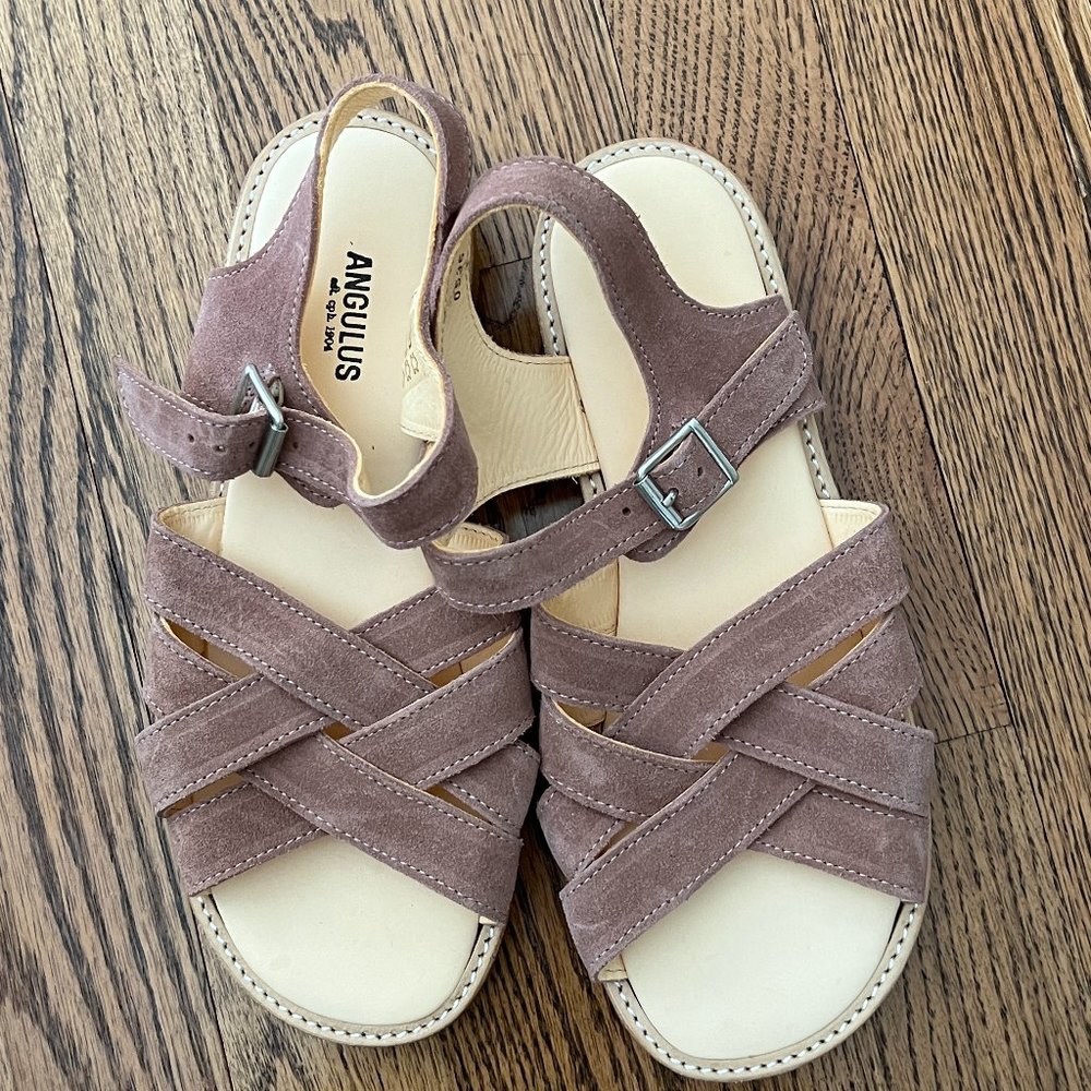 Girl's Angulus dusty rose suede sandals new in box size 4